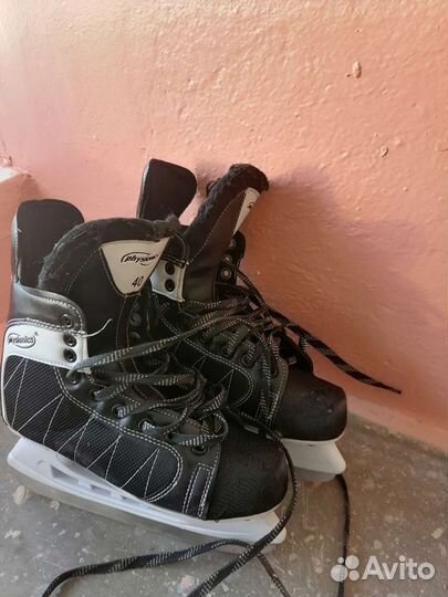 Продам коньки