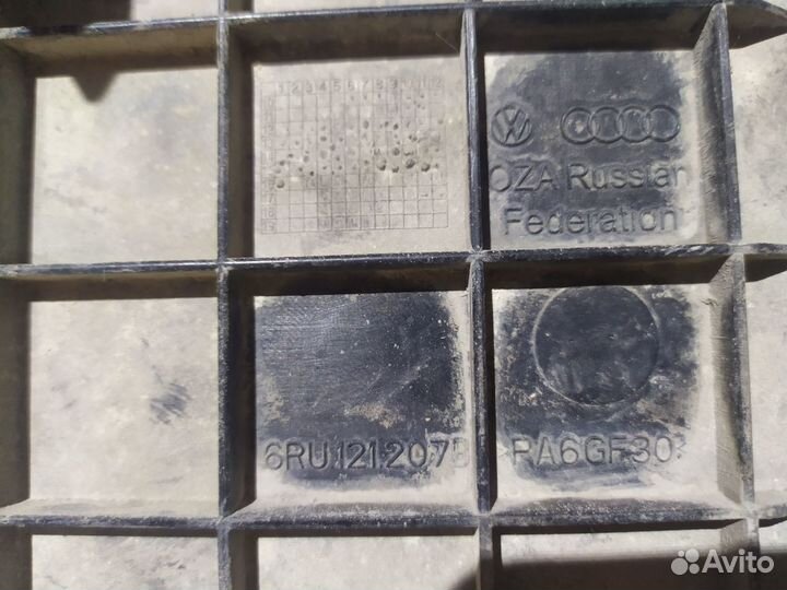 Кожух вентилятора Volkswagen Polo 6RU121207B