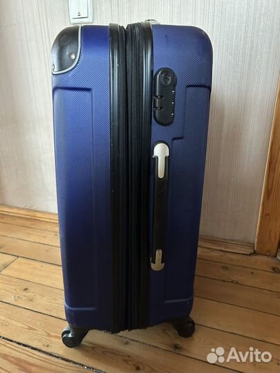 Чемодан на колесах