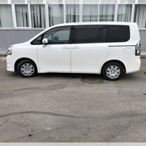 Toyota Voxy 2.0 CVT, 2010, 170 000 км, с пробегом, цена 1 480 000 руб.