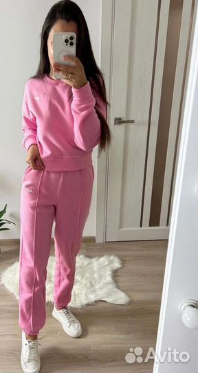 Спортивный костюм женский