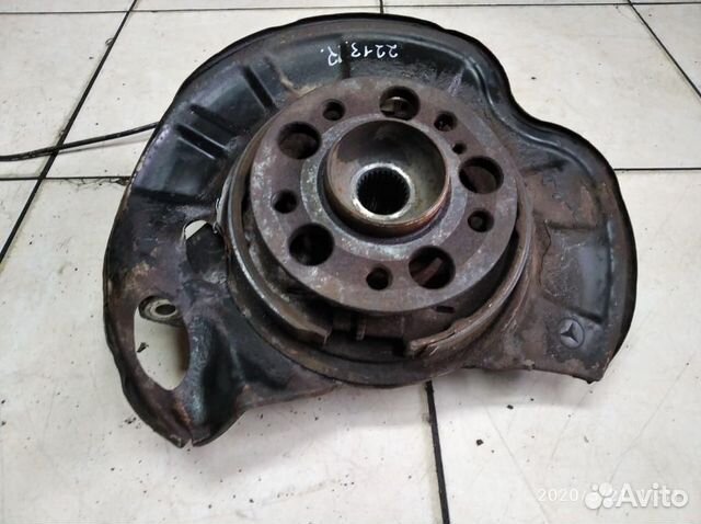 Кулак подвески задний правый w221 S-class 272.9