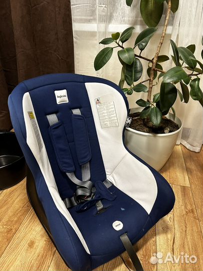 Автокресло Inglesina от 9 до 18кг, от 0 до 4х лет