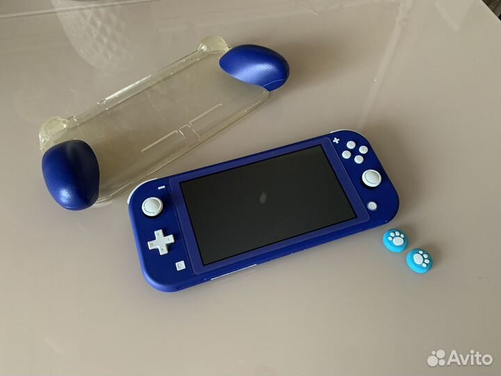 Nintendo switch lite + карта на 128 гб