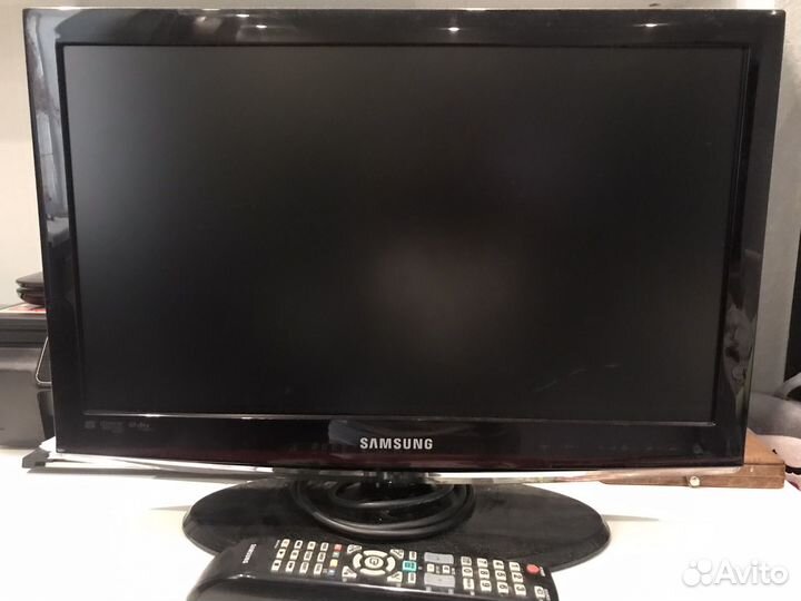 Бу телевизор Samsung LE22C450E1W