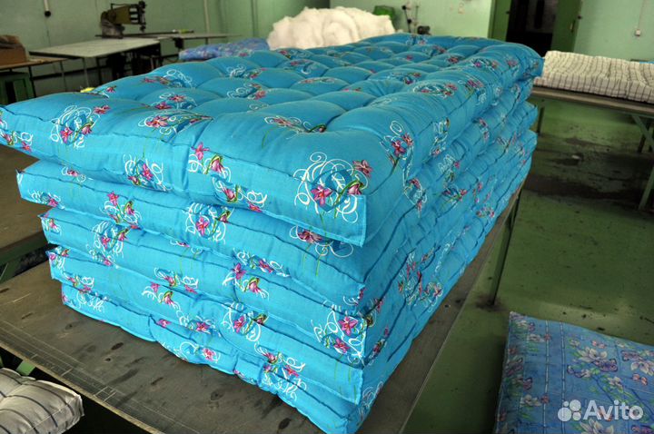 Ватный матрас, стеганное одеяло, подушки