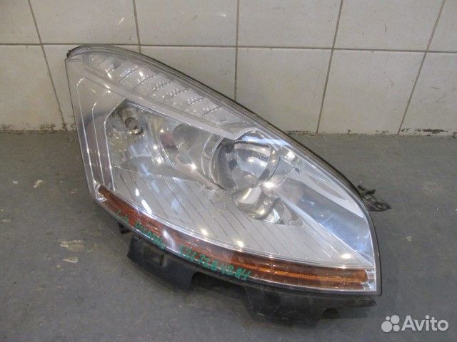 Фара правая Citroen C4 Picasso