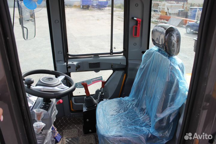 Фронтальный погрузчик Redstar ZL25, 2023