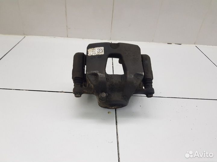 Суппорт передний правый (Genesis G70)