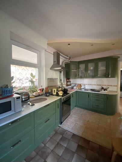 Дом 170 м² на участке 6 сот.