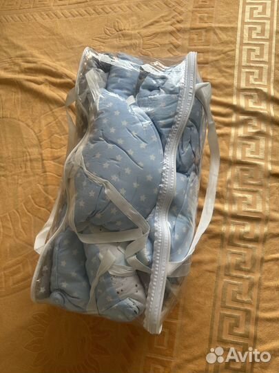 Бортики в детскую кроватку с одеялом