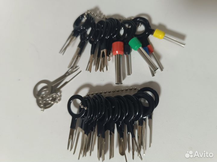 Инструмент для удаления терминалов в автомобиле