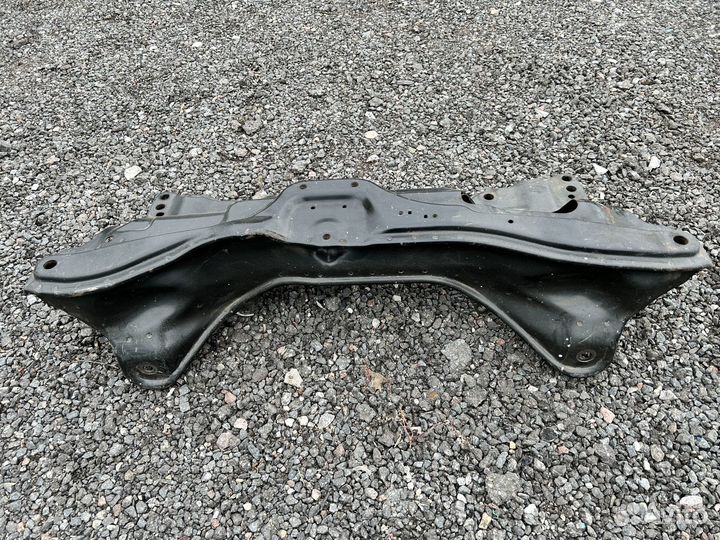 Подрамник- балка Honda cr- v rd1 / civic 6