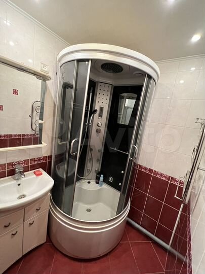 3-к. квартира, 63 м², 1/9 эт.