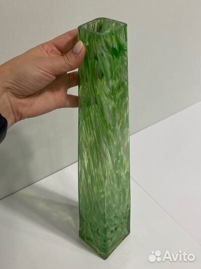 Ваза зеленое стекло вареное