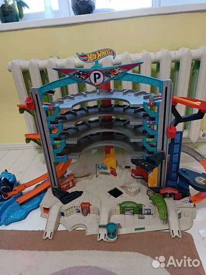 Hot wheels парковка