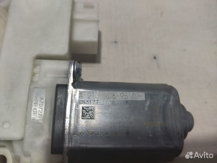 Привод стеклоподъёмника правого Мерседес глц W253