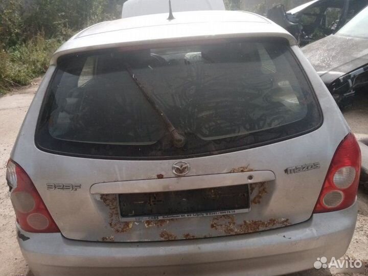 Крышка багажника Mazda 323 BJ