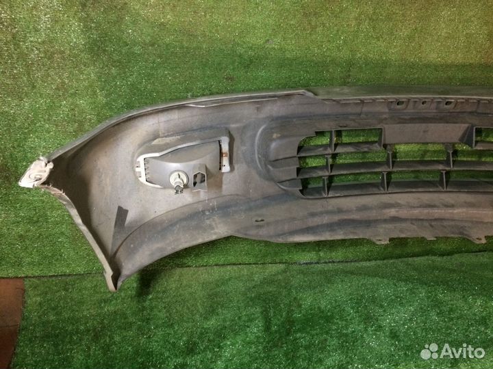 Бампер передний nissan Serena C23 Серебро царапины