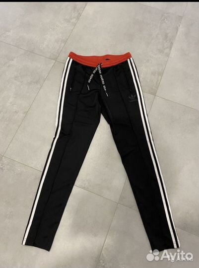 Спортивные штаны Адидас