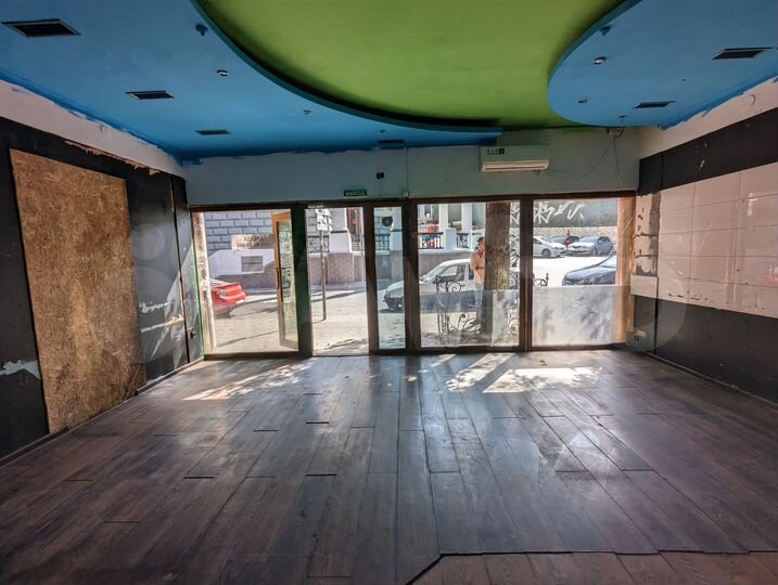 Сто метровка, мега трафик, сдам помещение 32 м²