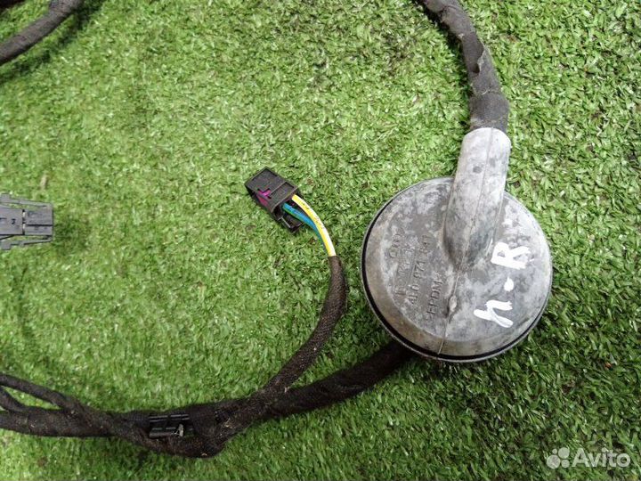 Проводка двери передняя правая Audi A1 8X1 caxb