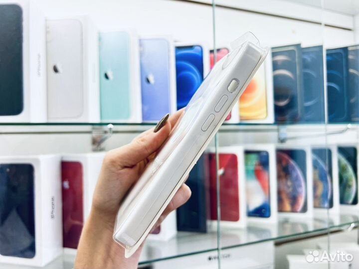 Чехол на iPhone 14 Pro, белый