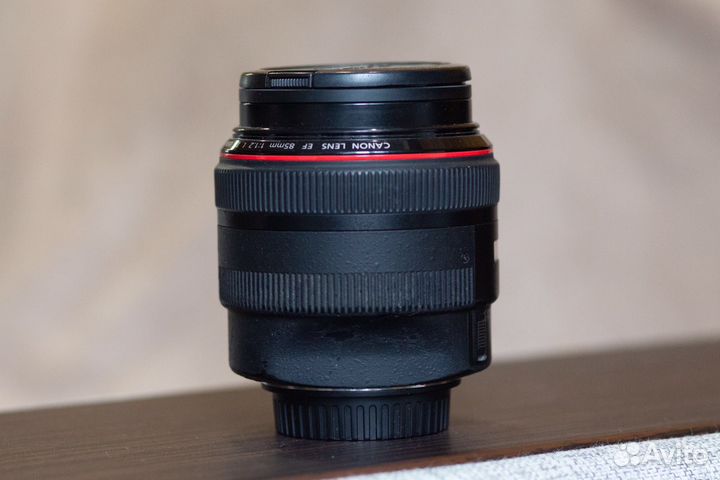 Canon 85mm f/1.2 ii