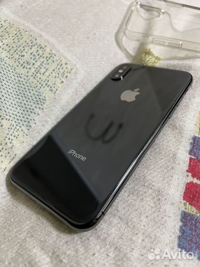 iPhone X, 64 ГБ