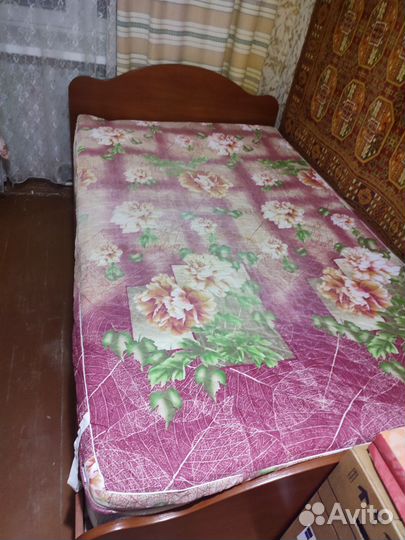 Кровать с матрасом 120*200