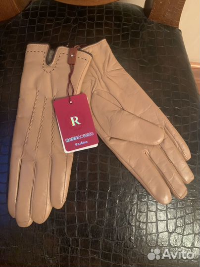 Перчатки женские кожаные новые, размер М