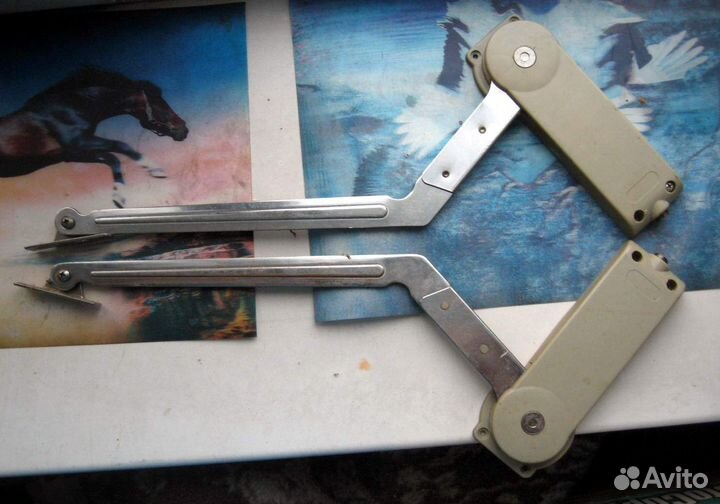 Подъемный механизм для дверок шкафчика