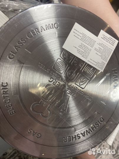 Кастрюля из нержавейки новая 3,5 индукция