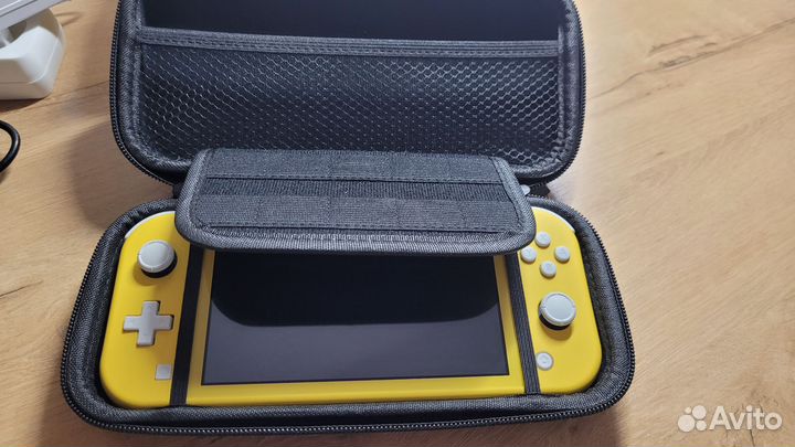 Портативная игровая приставка nintendo switch lite
