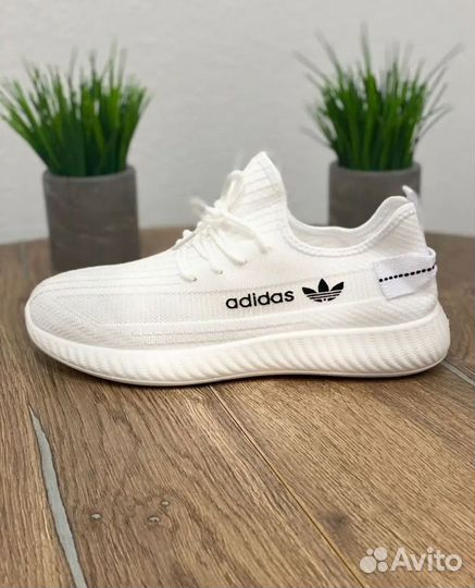 Кроссовки лёгкие летние 40 р