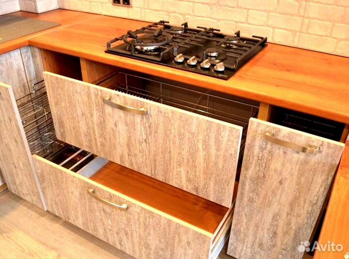 Кухонный гарнитур 