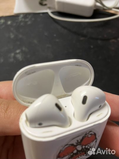 Airpods 1