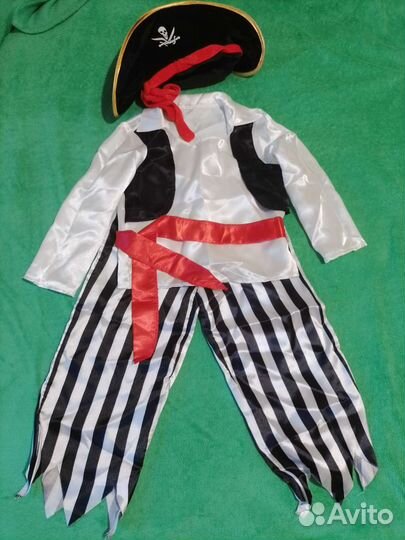 Новый костюм пирата