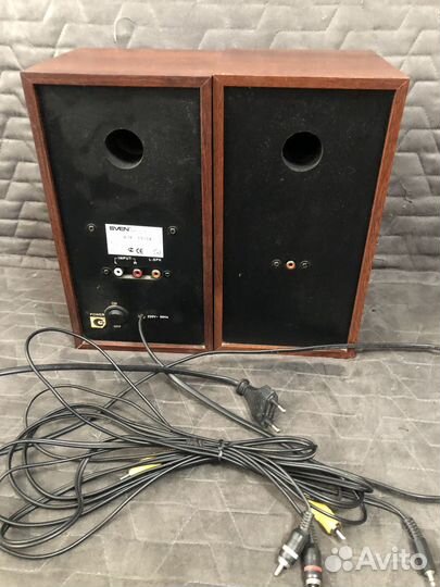 Колонки Sven SPS-702, 2х20Вт