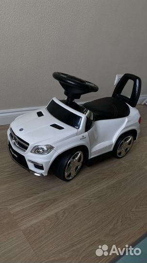 Машинка-каталка mercedes