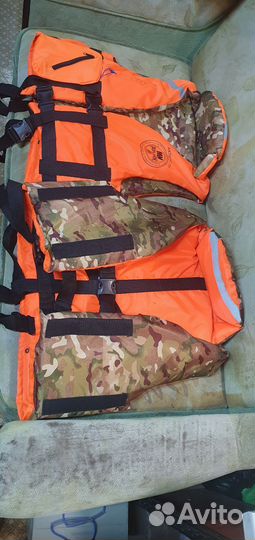 Спасательный жилет