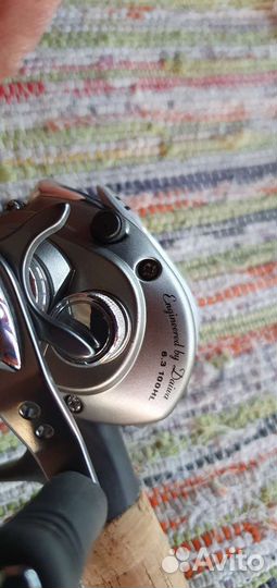 Кастинговый спиннинг с катушкой