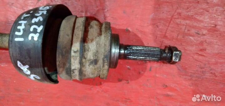 Нива привод левый в сборе шрус 22 зуба с дефектом