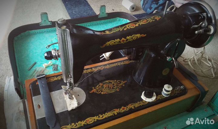 Швейная машина тип мш-2 с электроприводом СССР нов