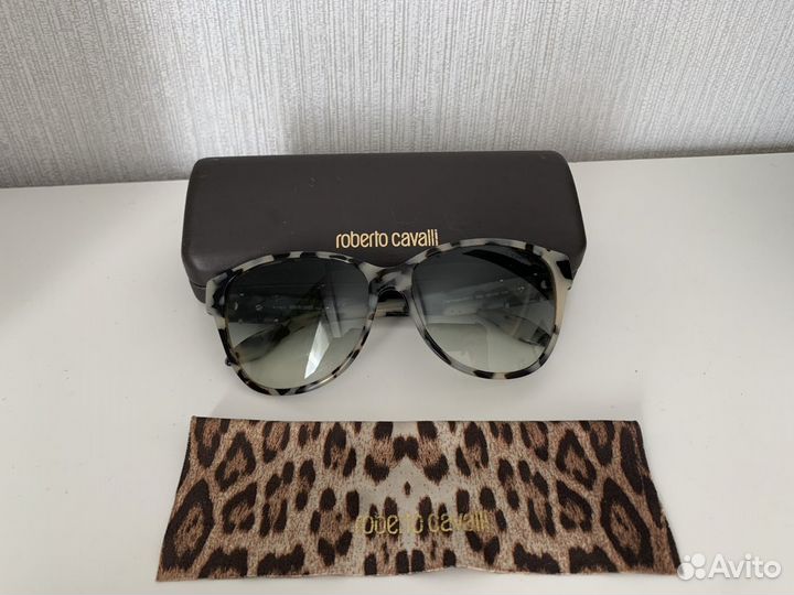 Солнцезащитные очки roberto cavalli