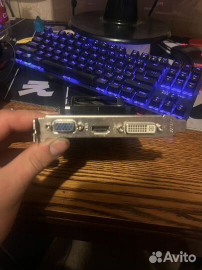 Видеокарта sapphire hd5670 1GB gddr3