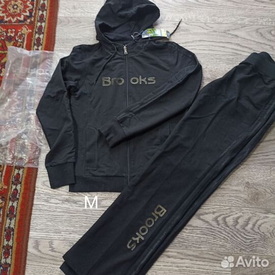 Спортивный костюм женский