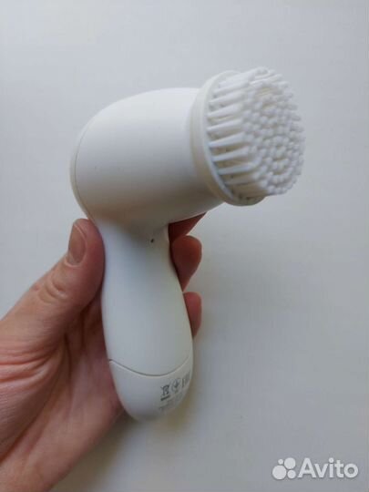 Щетка массажная для лица Braun