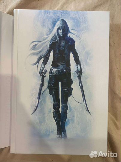 Стеклянный трон