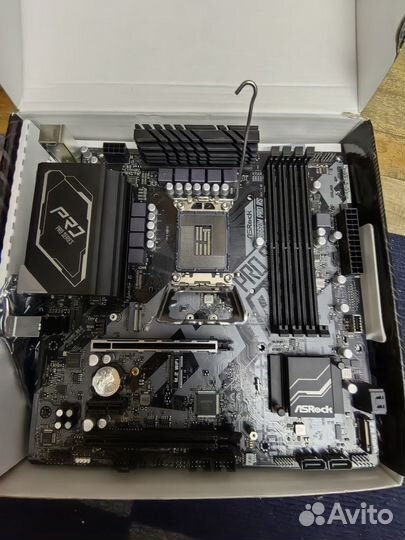 Материнская плата